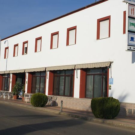 Hostal Velasco Valdelacalzada Eksteriør billede